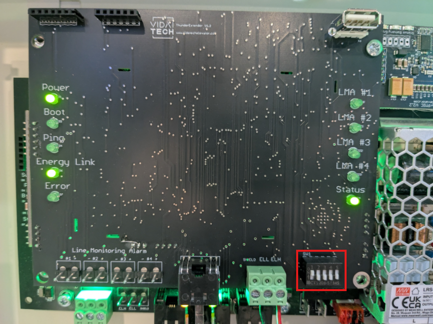 TG1232 focus sur dipswitch.png